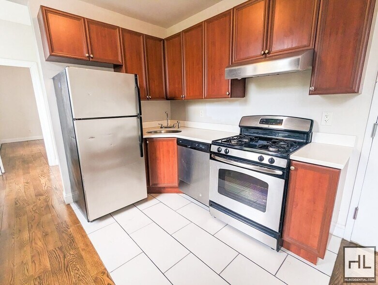 Building Photo - Fifth Avenue