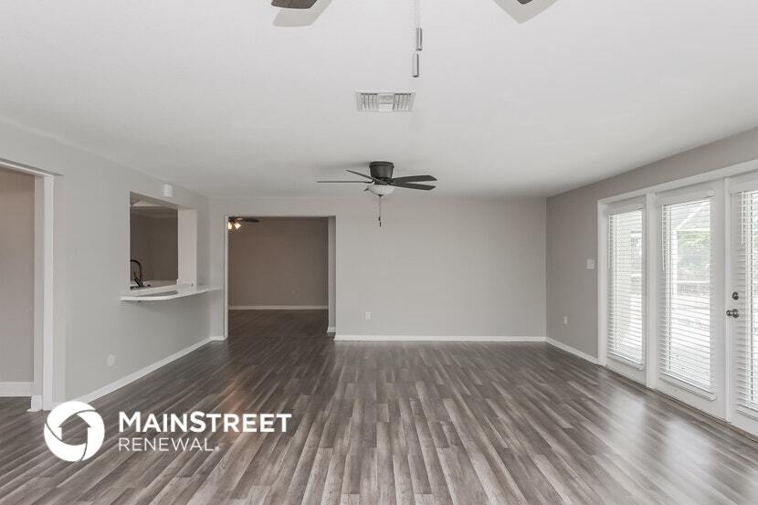 Building Photo - 4400 Old Colony Rd