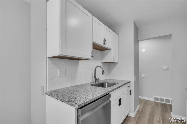 Building Photo - Beautifully remodeled ranch home