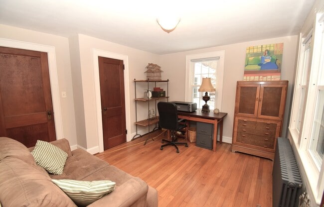 Building Photo - 2203 Durham Rd