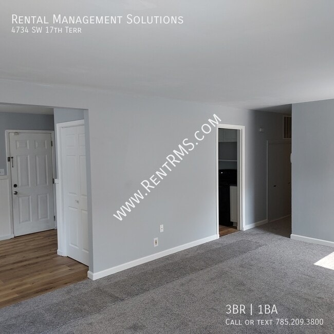 Building Photo - 4734 SW 17th Terrace