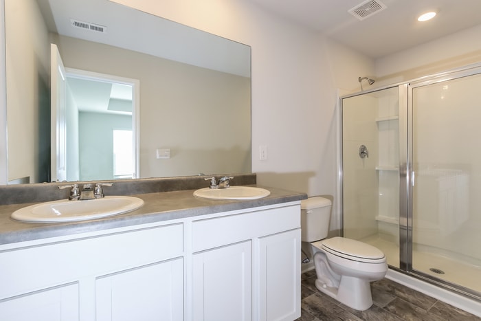 Building Photo - 2027 River Park Ct