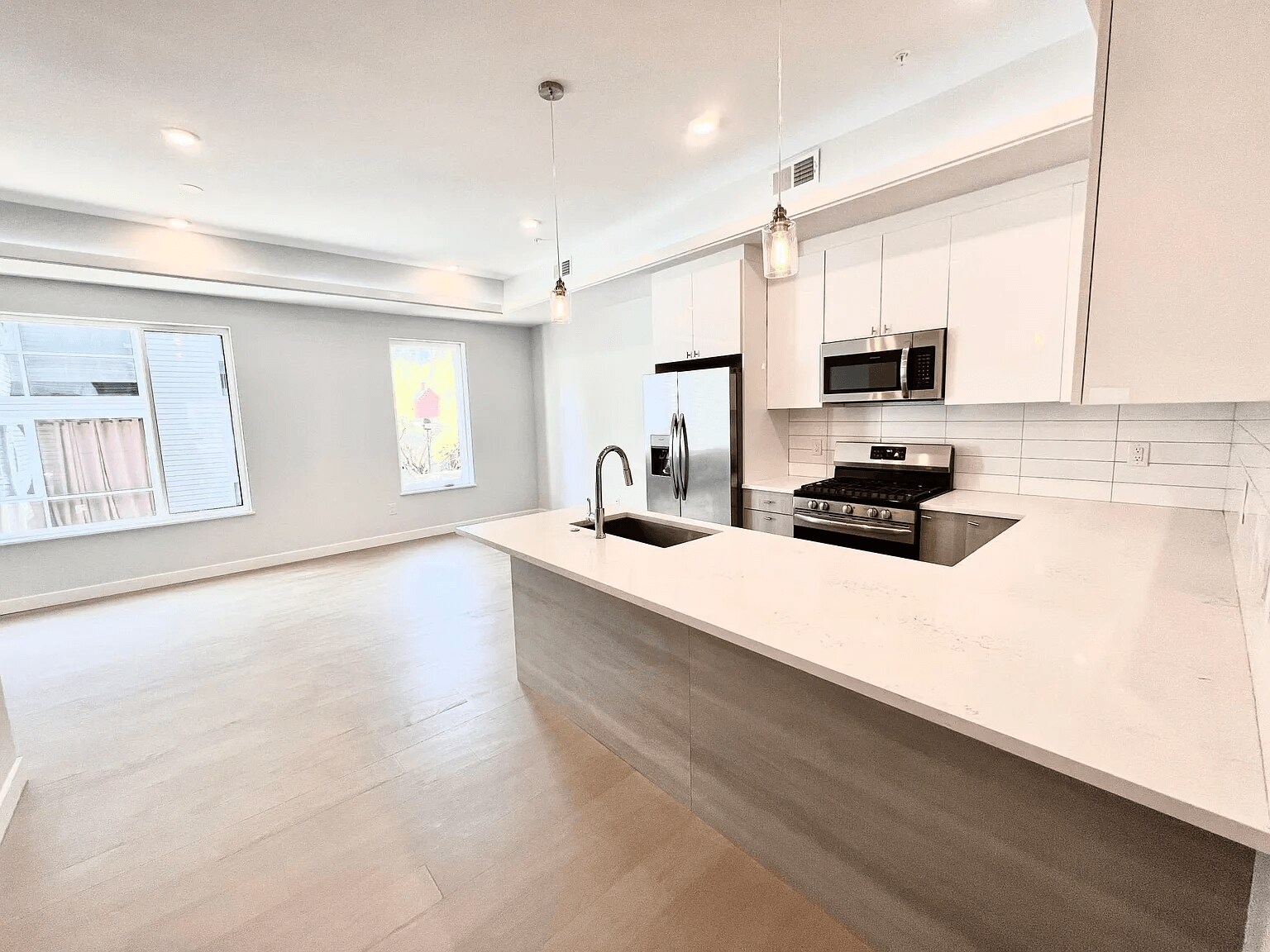 Building Photo - 1421 N Franklin St