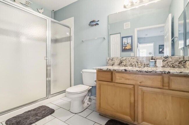 Building Photo - Beautiful furnished 2/2 unit becoming avai...