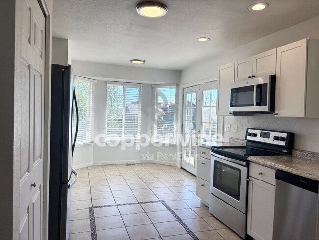 Building Photo - 700 4th St