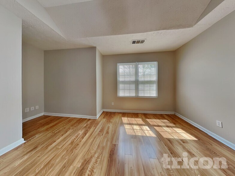Building Photo - 434 Creek View Ct