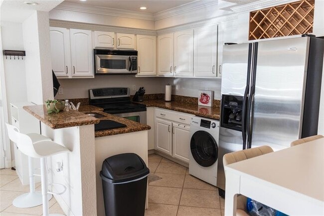 Building Photo - 151 NE 16th Ave