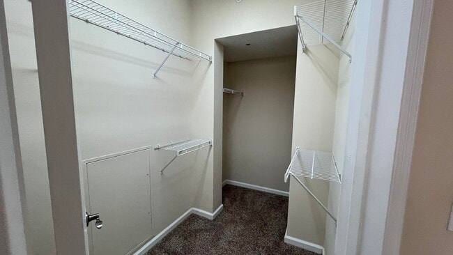 Building Photo - 2058 Alta Meadows Ln