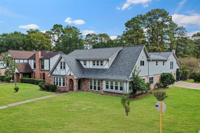 Building Photo - 4735 Charade Dr