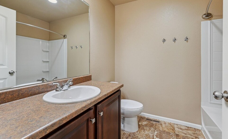 Building Photo - 8356 Longleaf Ln