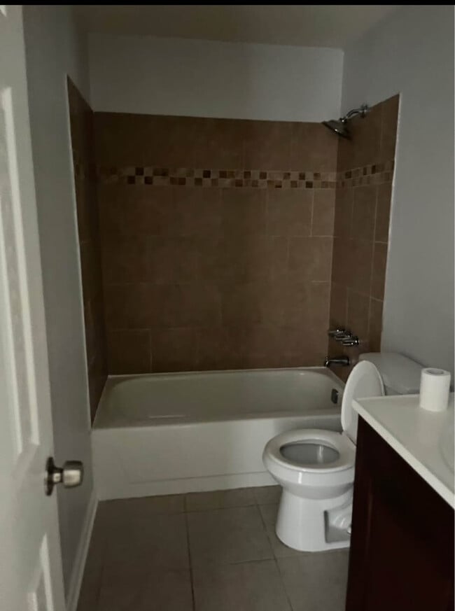 Building Photo - 512 Heritage Cove