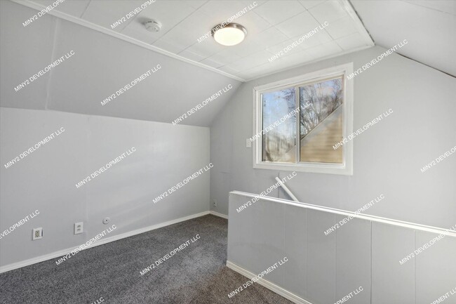 Building Photo - Charming 3-bedroom home on Lauren Ave. in ...