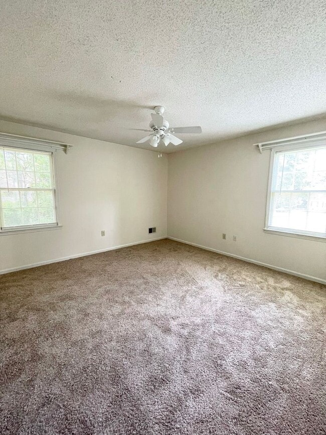 Building Photo - Irmo