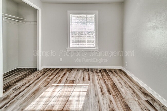 Building Photo - 820 NE 81st St