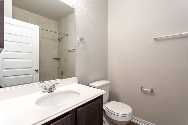 Building Photo - Luxury Duplex Near Randolph and Ft. Sam