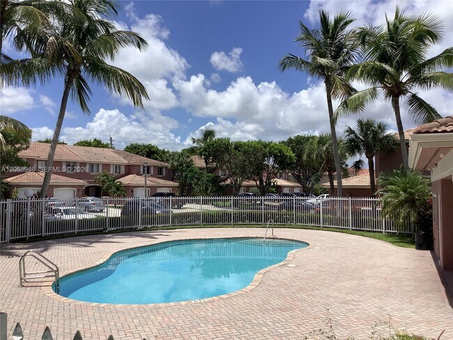 Building Photo - 7050 SW 164th Ct