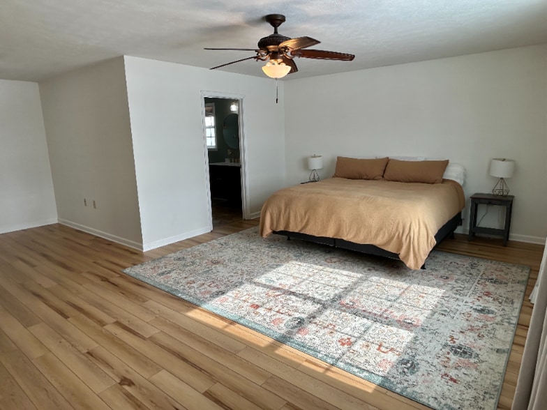 Building Photo - 40020 Selos Rd