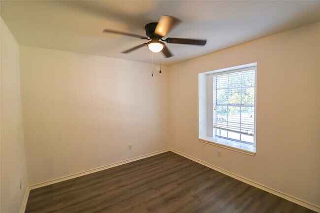 Building Photo - 14311 Ragus Lake Dr