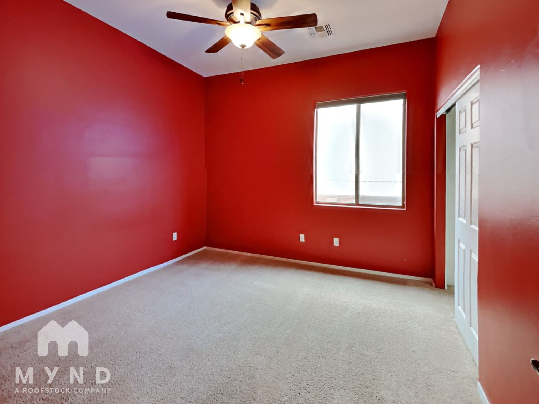 Building Photo - 1141 W Tenniel Dr