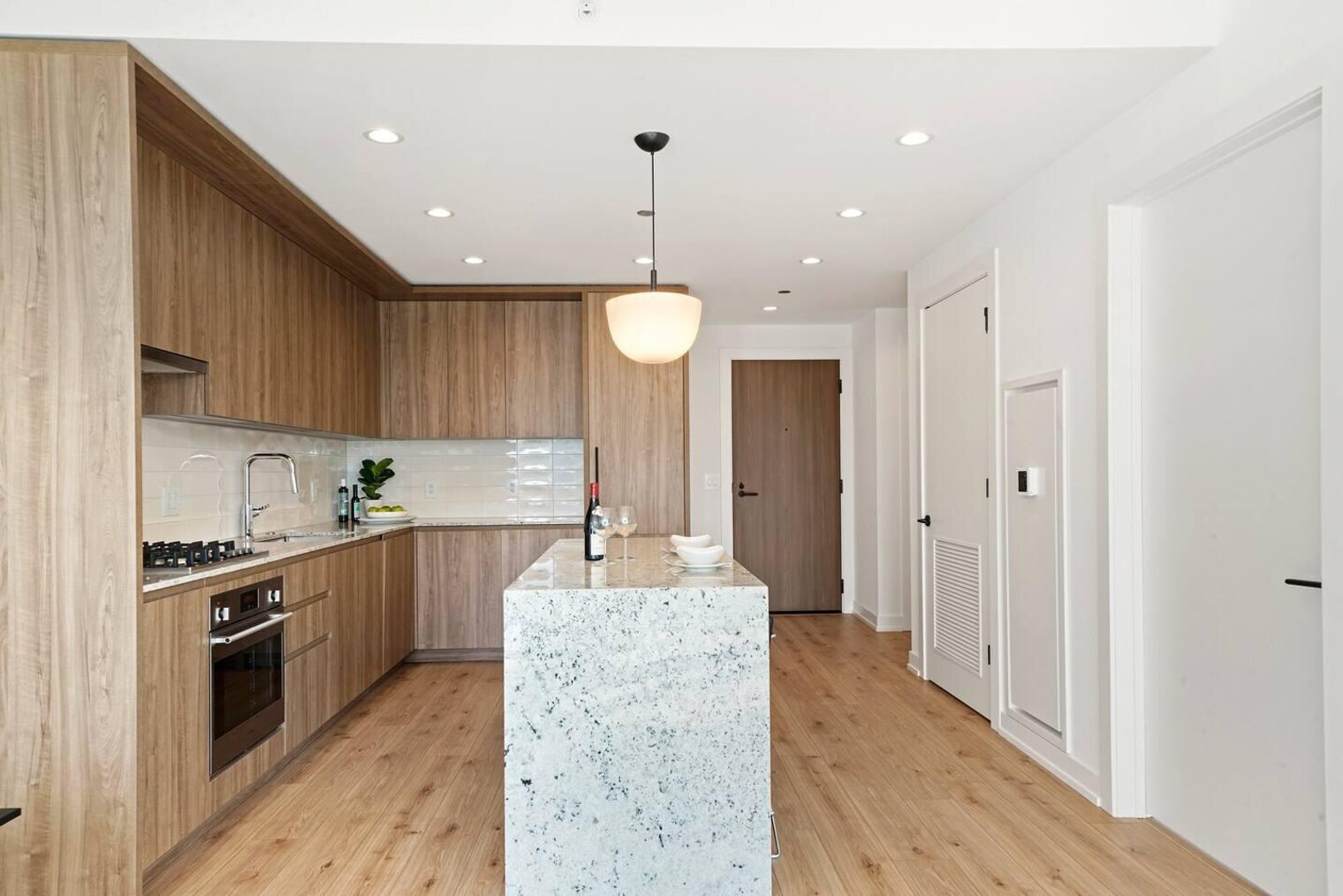 Building Photo - 360 W Illinois St