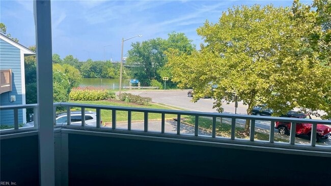 Building Photo - 2521 Bridgeside Pl