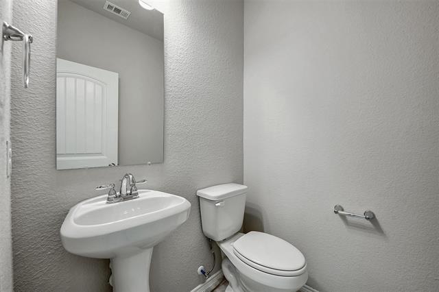 Building Photo - 1504 Emerald Tree Pl