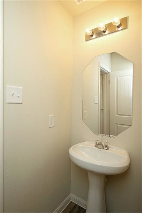 Building Photo - 21106 Sugar Orchard Ln