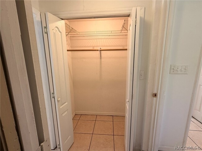 Building Photo - 28 N Davis St