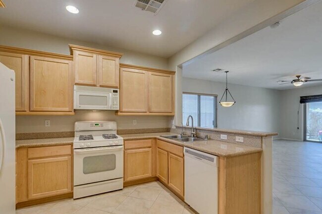 Building Photo - 5985 Falconer Ave