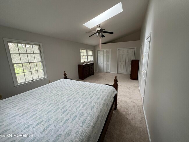 Building Photo - 31 Weller Pl