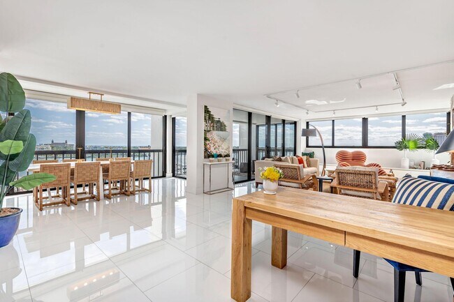 Building Photo - 400 N Flagler Dr