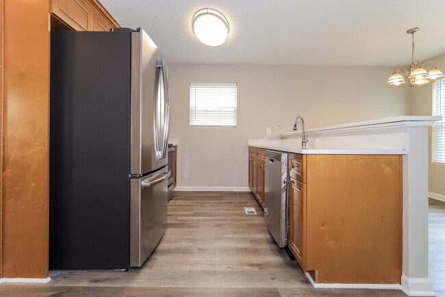 Building Photo - 81 Middlebrook Dr