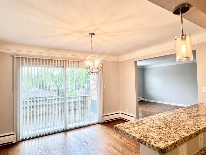 Dining room - 2385 Van Leunen Dr