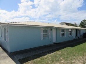 Building Photo - 6427 Sunset Ave