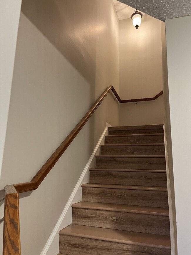 Building Photo - "Spacious 3 Bed, 2.5 Bath Townhouse with Finished Basement on Bell Road - Antioch Rental!"