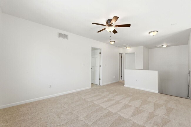 Building Photo - 3-bed + office, 2-bath home, minutes to Denver and close to outdoor recreation areas