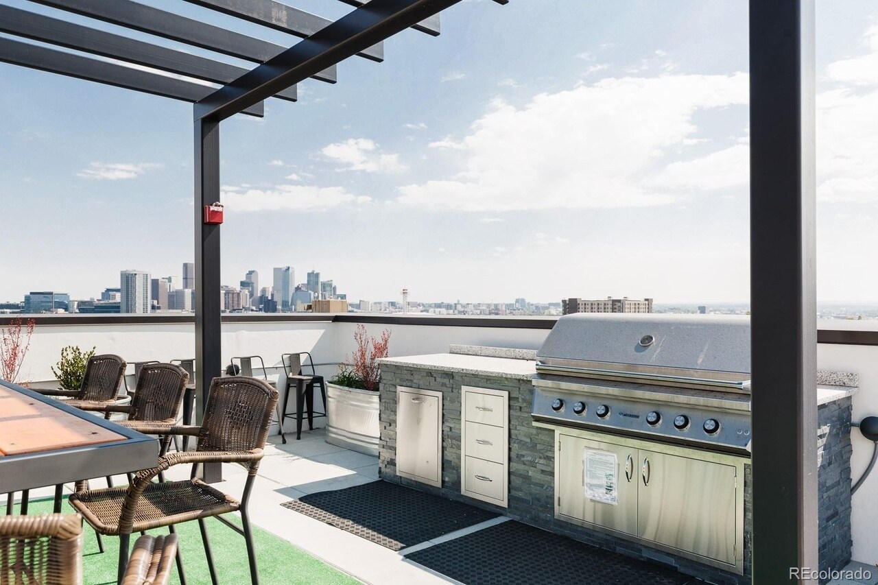 Building Photo - 2729 W 28th Ave