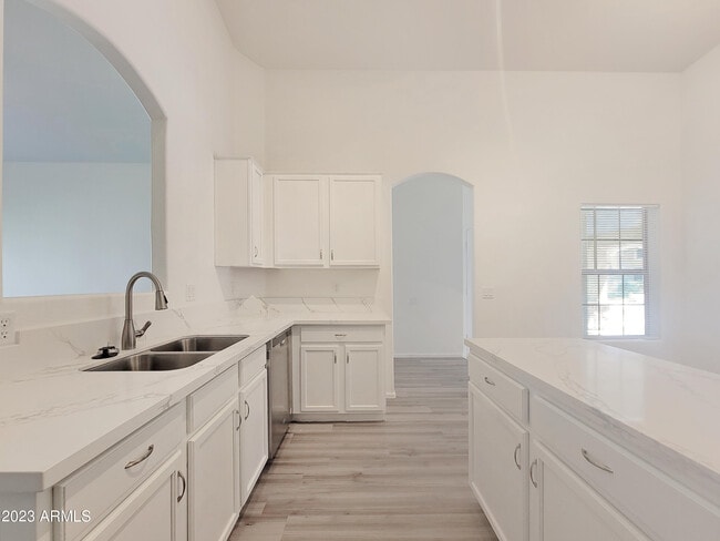 Building Photo - 17470 W Elizabeth Ave