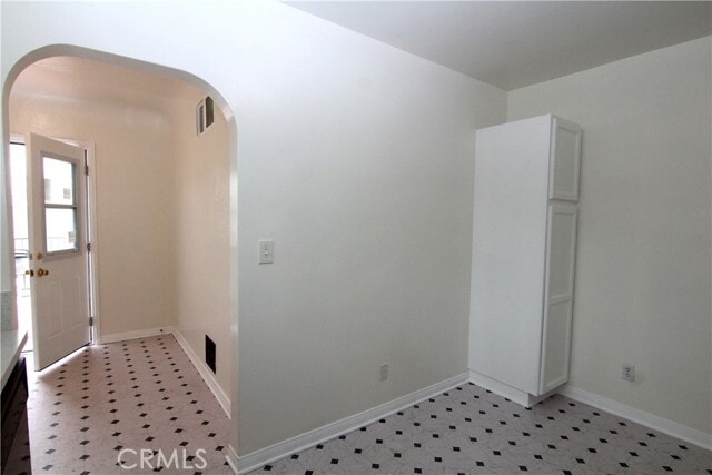 Building Photo - 431 N Olive Ave