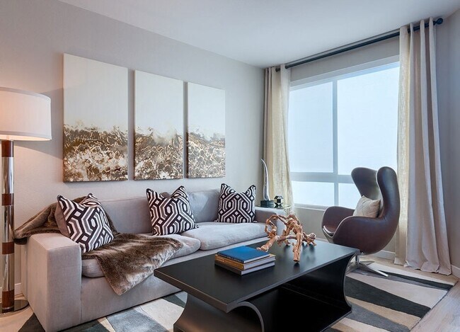 Building Photo - 1094 Tanland Dr