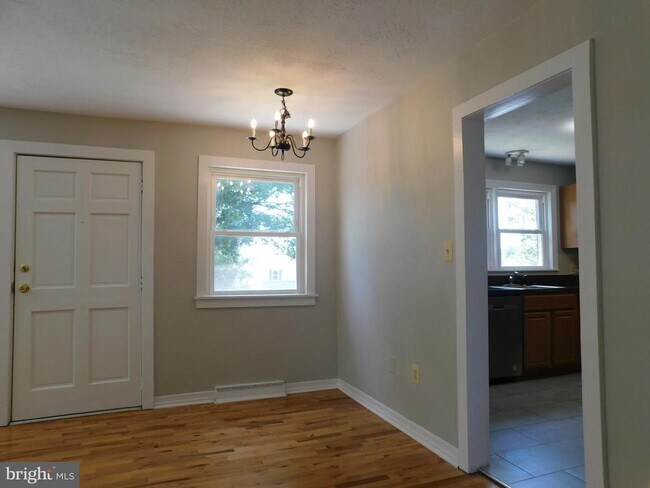 Building Photo - 2251 Senseny Rd
