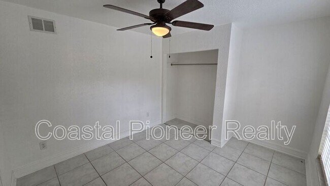 Building Photo - 5005 Dollarway Ct