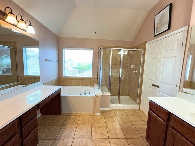 Building Photo - 9709 Gessner Dr
