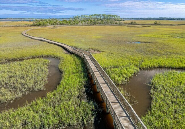 Building Photo - 300 Via Castilla