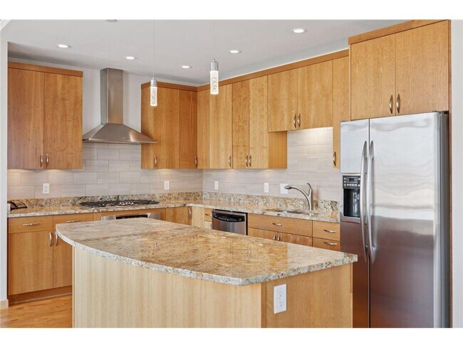 Building Photo - 201 S 11th St