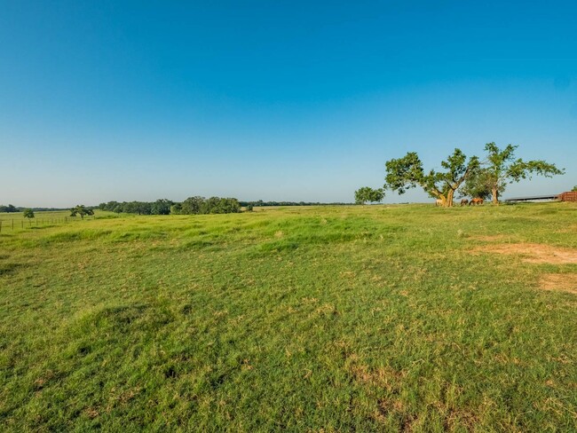 Building Photo - 11671 FM 3025, Unit 2, Stephenville, TX 76401