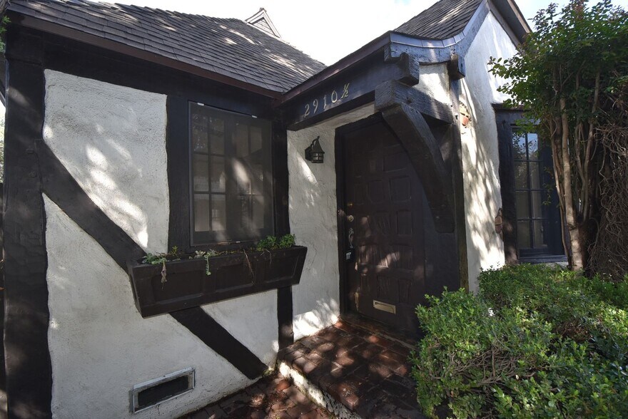 Building Photo - 2906 Griffith Park Blvd