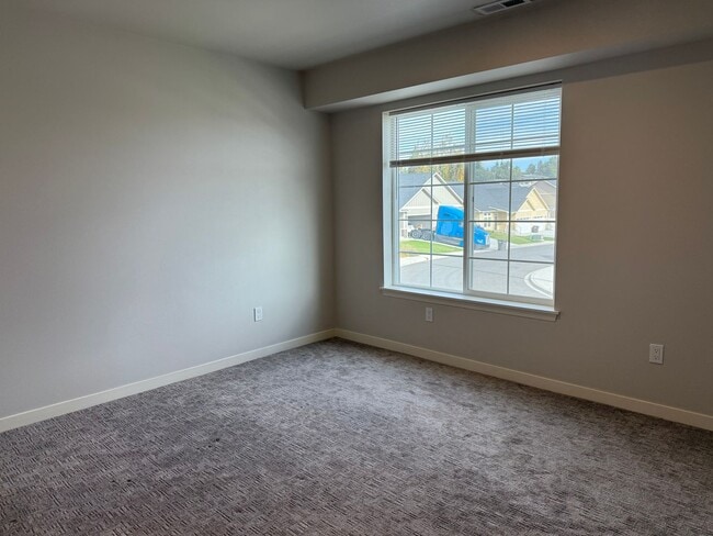 Building Photo - 7415 Saddlebrook Lp