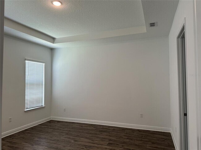 Building Photo - 15161 Lake Bessie Loop
