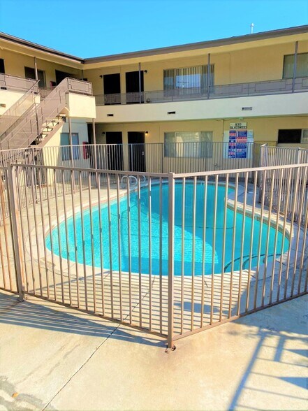 Building Photo - 638 Silverwood Ave